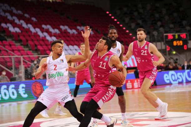 他们仍显得 他们仍显得